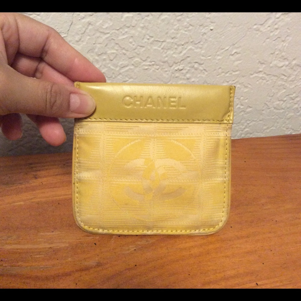 💛Chanel Travel Line Card Case💛
